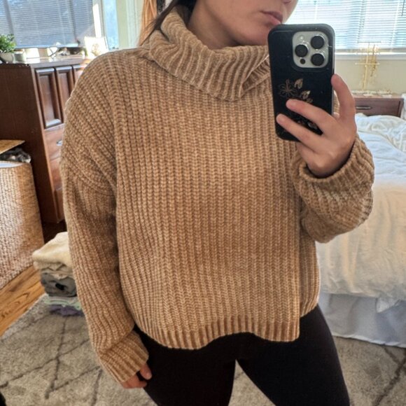 BlankNYC Sweater - Picture 1 of 8